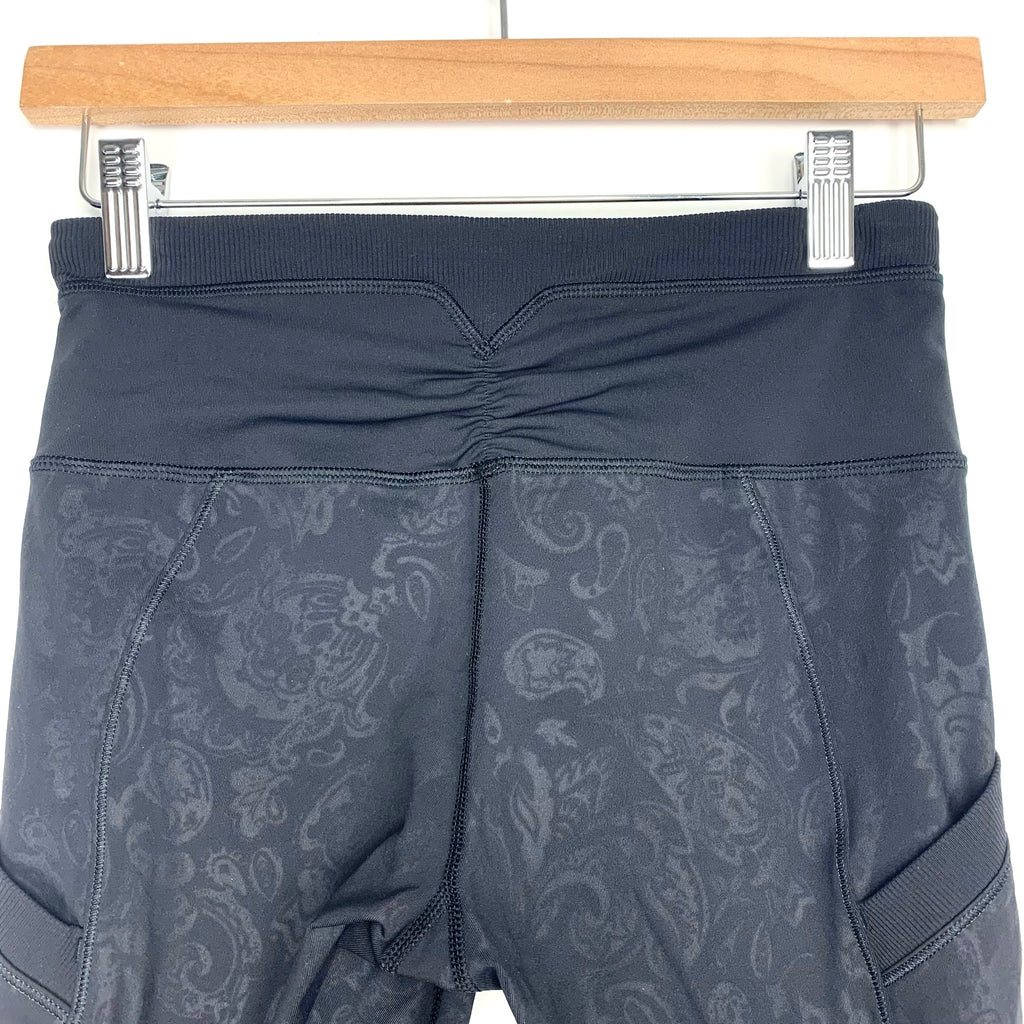 Lululemon Black Paisley Capri Leggings With Side/Back Waistband Ruching &  Reflective Side Pockets- Size ~4 (Inseam 16
