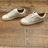 White Raven Cream Star Sneaker- Size 7.5 (Like New Condition!)