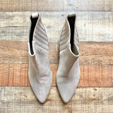 Marc Fischer Grey Suede Ankle Booties- Size 7 (LIKE NEW)