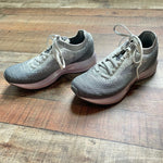 Brooks Levitate 2 Grey/Lavender Sneakers- Size 7.5 (BRAND NEW CONDITION)