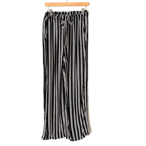 Xhilaration Navy Striped Paperbag Waist Wide Leg Palazzo Pants- Size L (Inseam 25.5")