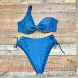 Abercrombie & Fitch Blue One Strap Padded Bikini Top- Size XL (we have matching bottoms)