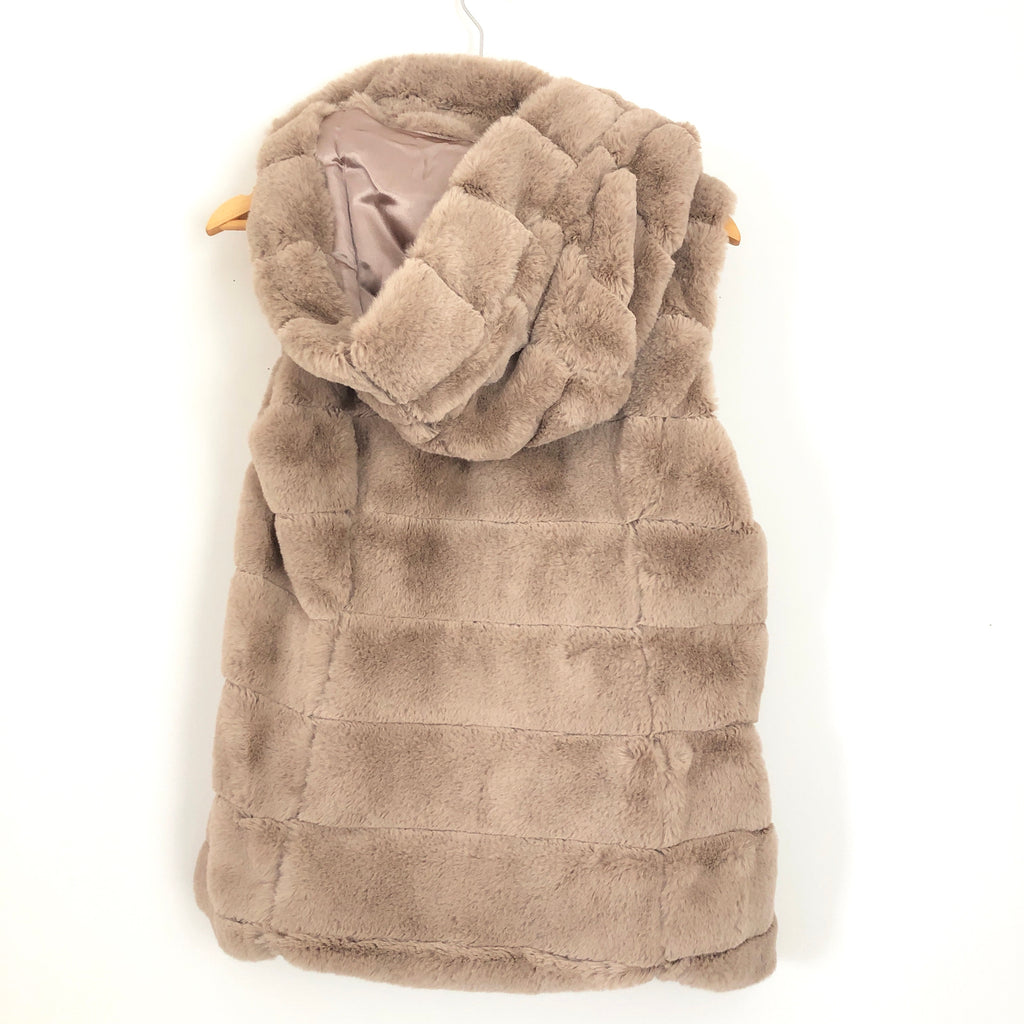 Liz claiborne clearance fur vest