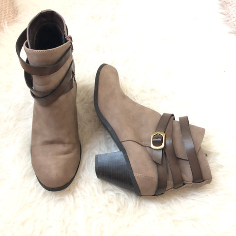 CL By Laundry Booties- Size 9