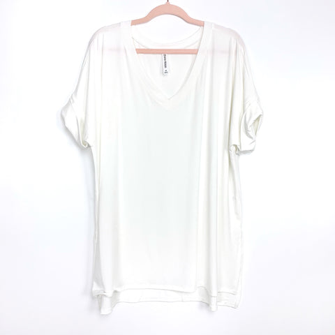 Zenana Premium White V-Neck T-Shirt- Size 1X