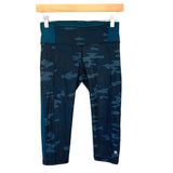 Lululemon Blue Camo Crop Legging- Size 4 (Inseam 15")