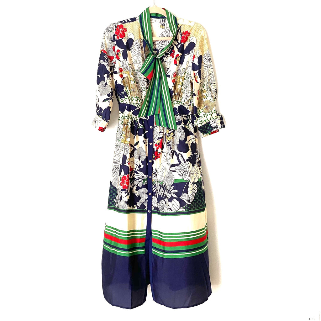 StyleWe Wishang Gangjiwu Green and Navy Tie Neck and Faux Heart Button  Floral Dress- Size XL