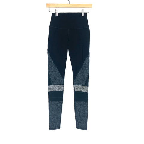Alo Heathered Blue, Grey, and Black Striped Leggings- Size XS (Inseam 27")