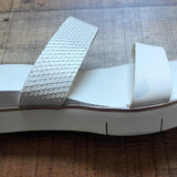 Dolce Vita White Embossed Leather Parni Slide Sandals - Size 9 (see notes)