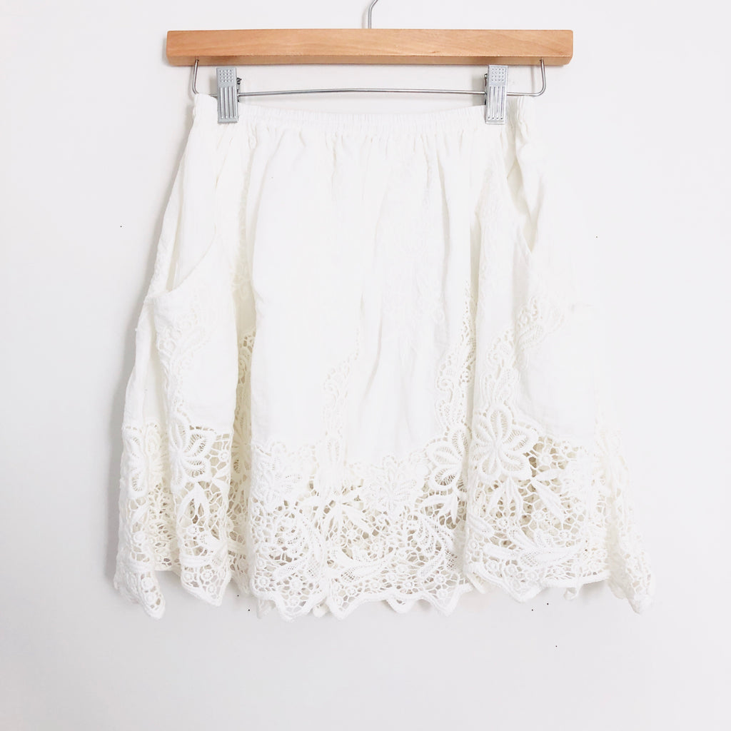 White mini shop gypsy skirt