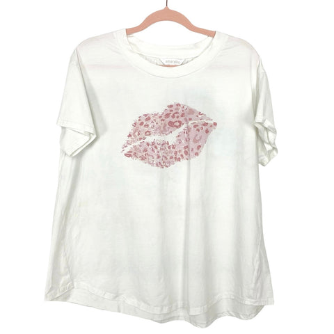 Amaryllis White with Pink Lips Tee- Size XL