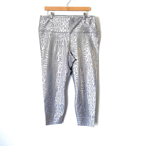 Fabletics Silver High Waisted Printed Powerhold 7/8 Leggings NWT- Size 2X (Inseam 23”)