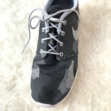 Nike Roshe One Black Camo Tennis Shoe- Size 9.5