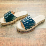 Boohoo Black Espadrille Slip On Sandals- Size 9/39 (LIKE NEW)