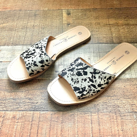 Chinese Laundry Real Fur Printed Cow Hair Slip On Sandals NWOT- Size 9.5