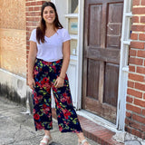 Band Of Gypsies Navy Floral Print Pants NWT- Size S (Inseam 23.5”)