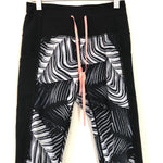 Zella Black & White Swirl Print Legging - Size S (28” Inseam)