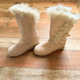 Bearpaw Tan Platform Faux Fur Boots- Size 9 (see notes)
