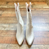Oasis Society White Embroidered Boots- Size 7.5
