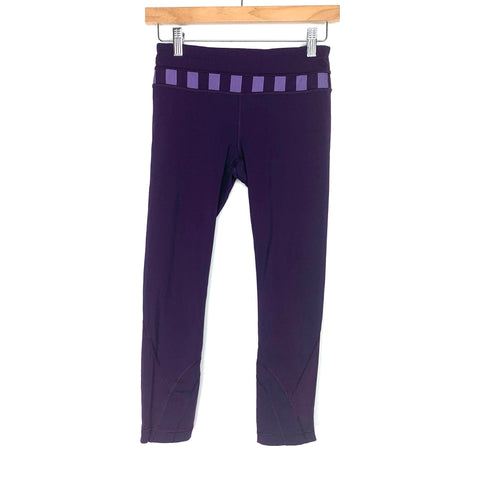 Lululemon Purple Capri Legging With Mesh Detail & Zipper On Back Waistband- Size 4 (Inseam 21")