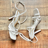 Liliana White Toe Loop Ankle Strap Heels NWT- Size 7