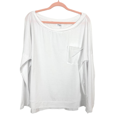 Ashlee x Amaryllis White Front Pocket Long Sleeve Top NWT- Size XL