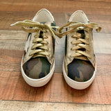 Nature Breeze Camo Star Print Metallic Lace Sneakers- Size 7.5