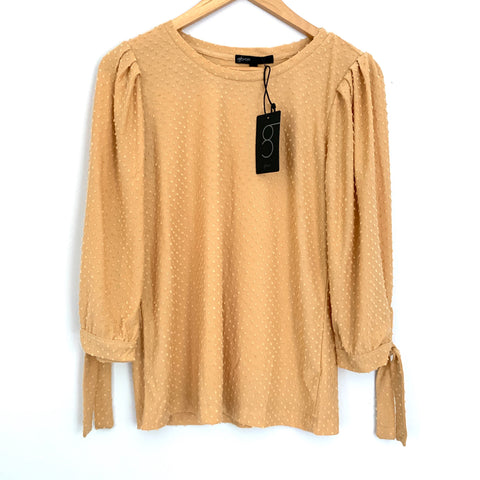 Gibson Pale Yellow Dot 3/4 Sleeve Blouse NWT- Size XS