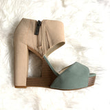 BCBGeneration Two Tone Wedge NWOT- Size 6.5